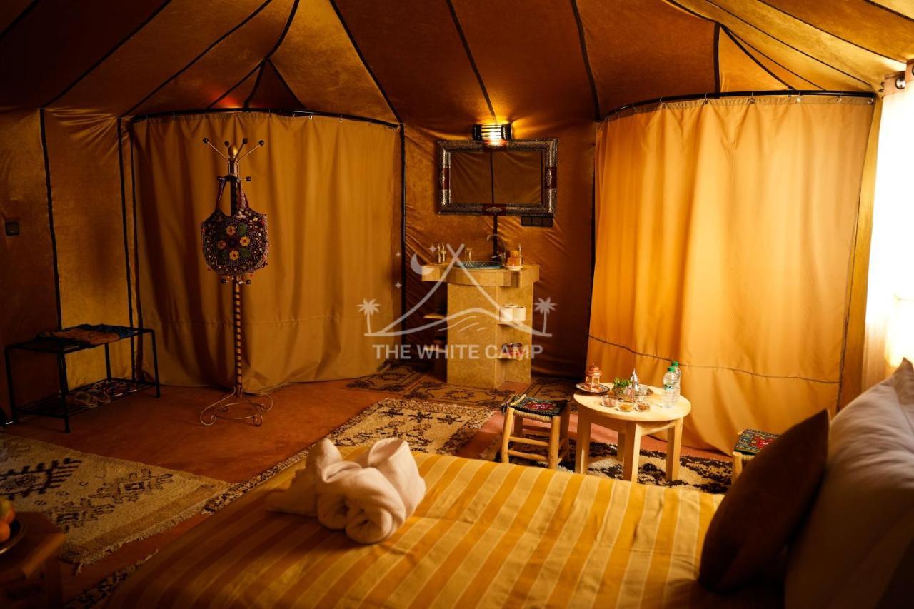 The White Camp - Your Merzouga Luxury Desert Camp & Erg Chebbi Dunes Camel Riding Exterior photo