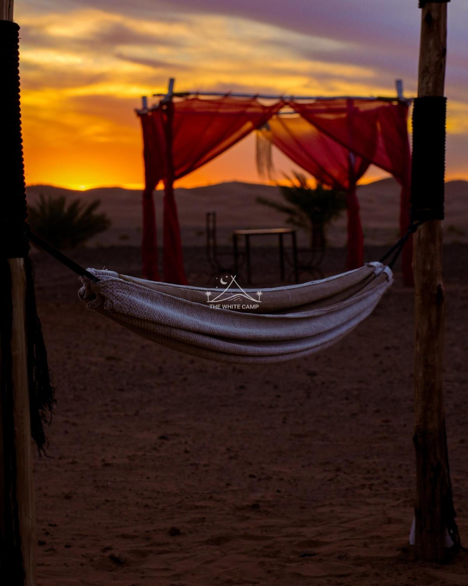 The White Camp - Your Merzouga Luxury Desert Camp & Erg Chebbi Dunes Camel Riding Exterior photo
